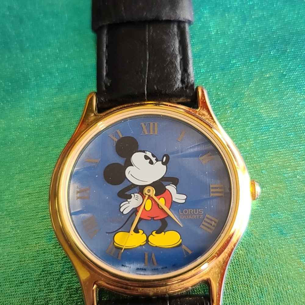 Watch - Picture 3 of 3